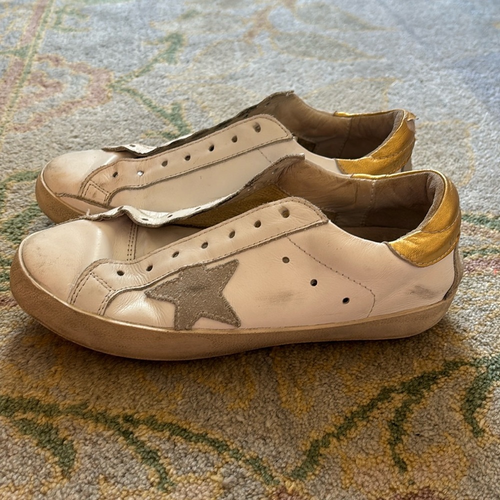 Golden goose superstars size 37